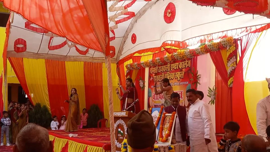 ⁣College Dan's video Prayagraj