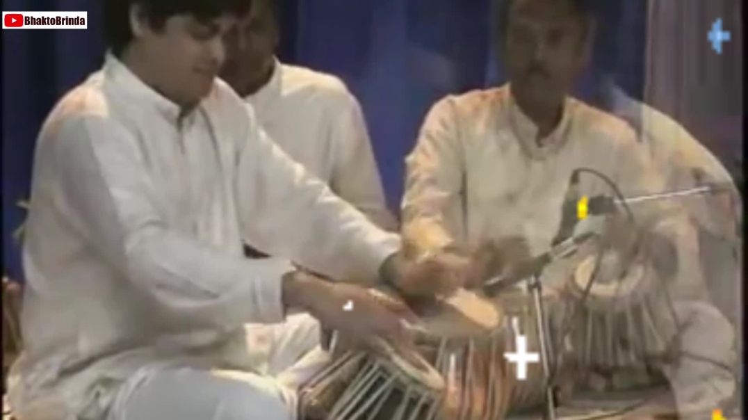 Aap_Ko_Dekh_Kar_Dekhta_Rah_Gaya-_Jagjit_Singh_(_LIVE_)_HQ_Aziz_Qaisi___Waseem_Barelvi_!!_Jagjit_Sing