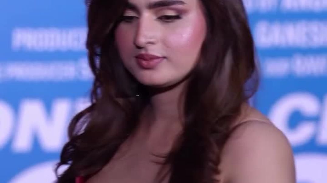 ⁣AyeshaKhan Hot Video 🔥 AyeshaKhan Video #Apnatube #ViralDesi #TreandingNow #ShortsIndia #Shorts #New