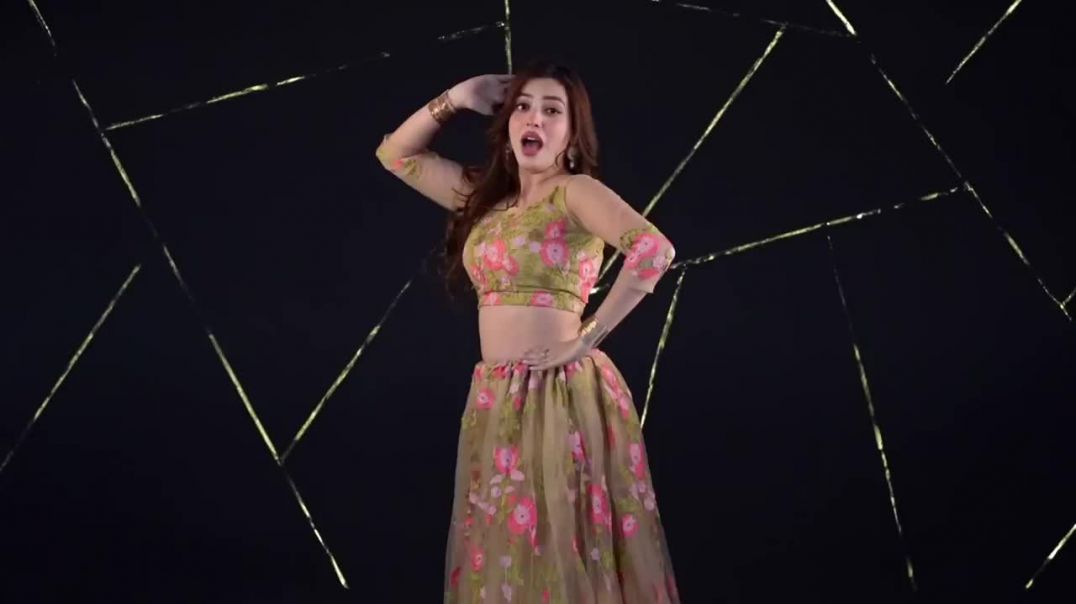 ⁣Hum_tumko_nigahon_mein_dance__Dance_with_Alisha___Easy_Dance_steps__(720p)