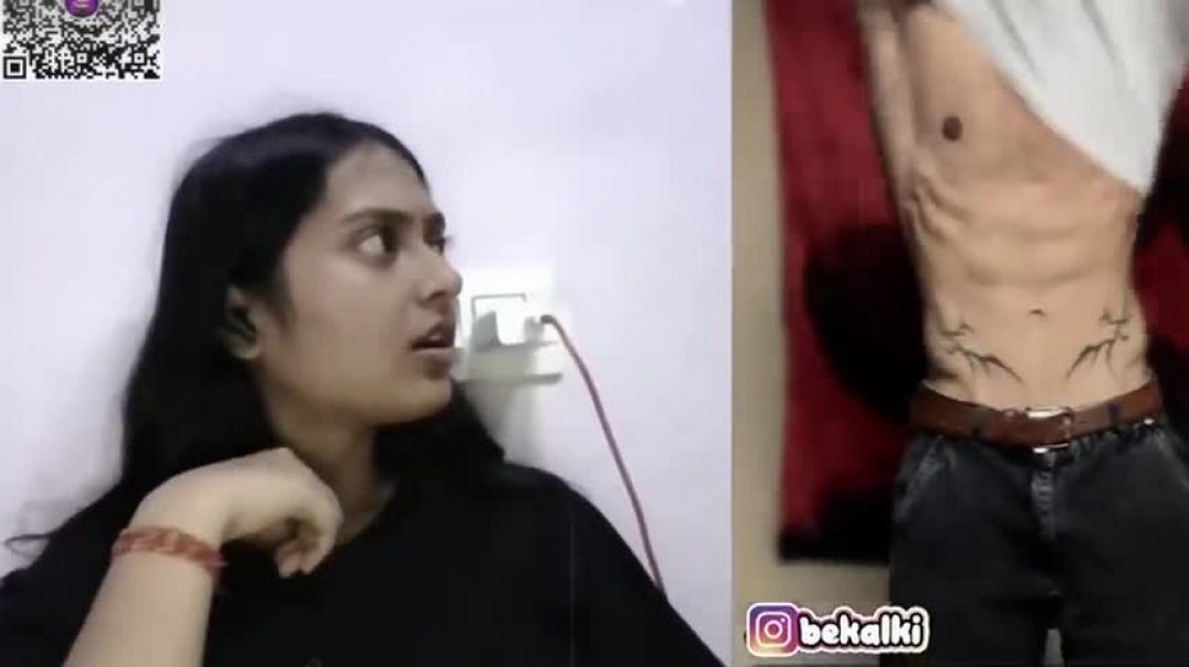 Girls_reaction_Dikhaao_phele