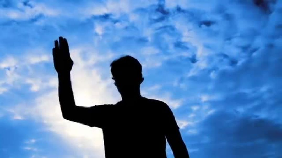 ⁣YouTube Algorithm Explained In 5 Minutes (2025)(360P)