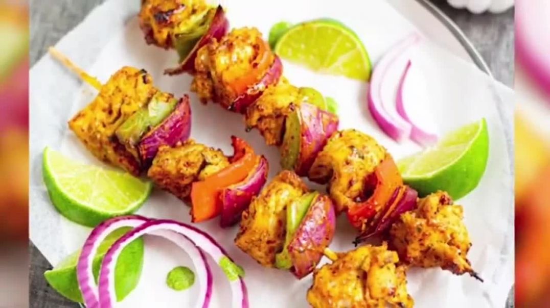 ⁣Top 10 Famous North Indian Foods You Must Try | Indian Food Lovers