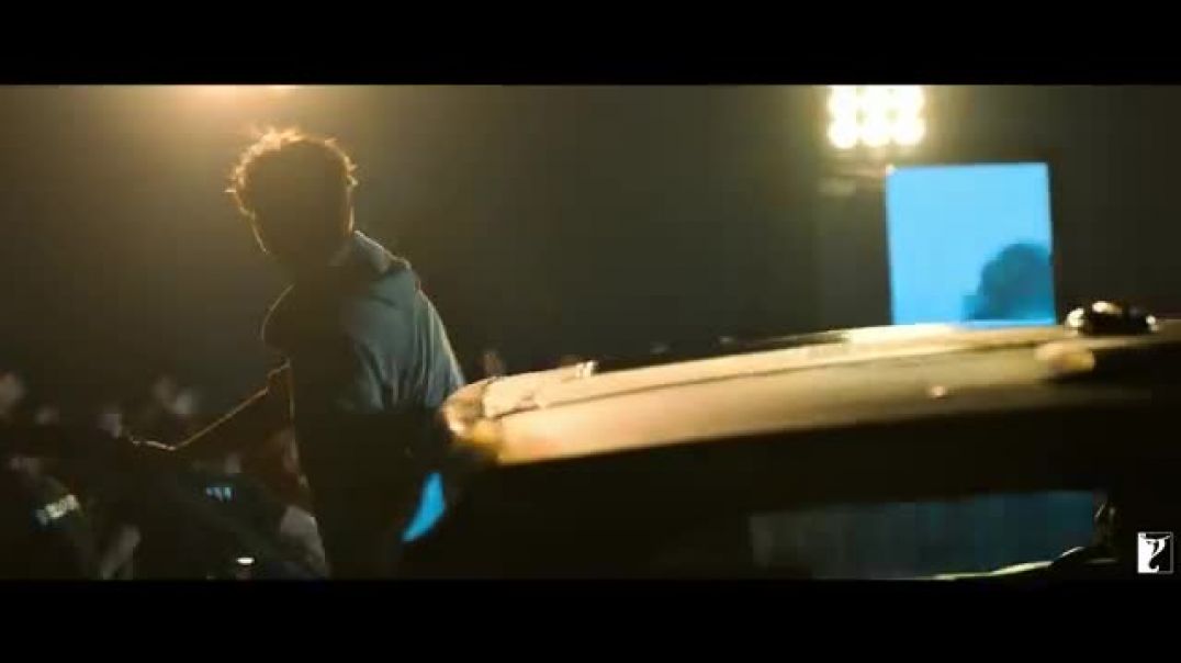 Saiyaara_Full_Song___Ahaan_Panday,_Aneet_Padda___Tanishk_Bagchi,_Faheem_A,_Arslan_N___Irshad_Kamil(3