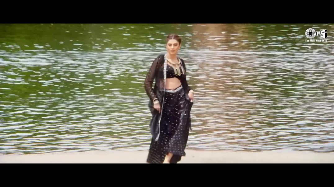 ⁣Chunnari Chunnari - Biwi No