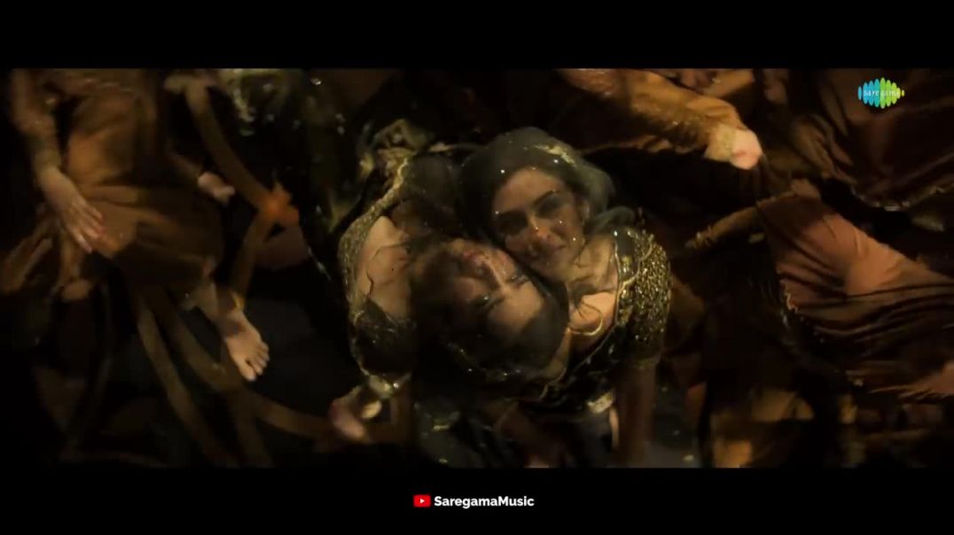 ⁣Shararat___Dhurandhar___Ranveer,_Aditya_Dhar,_Shashwat,_Jasmine,_Madhubanti,_Ayesha,_Krystle(720p)