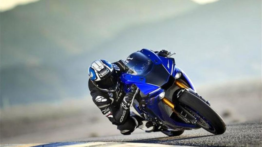 ⁣RIDE WHITH FRIEND