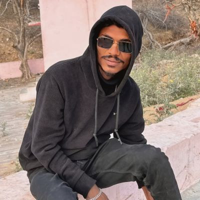 102065986865483821604 