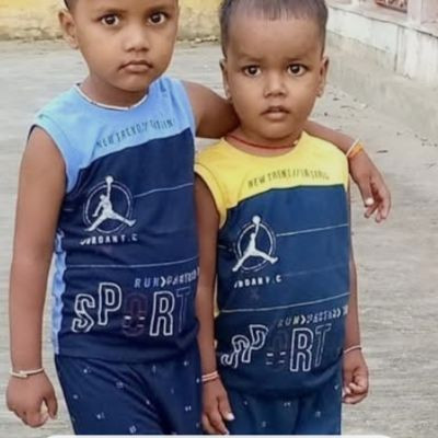 116086184683756111168