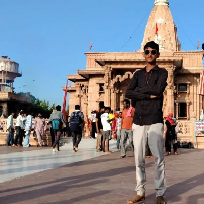 113739458823566688601 