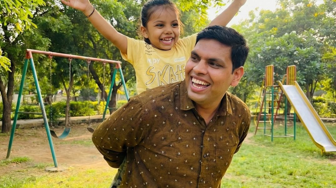 ⁣Chacha & bhatiji park fun 😊🏞️