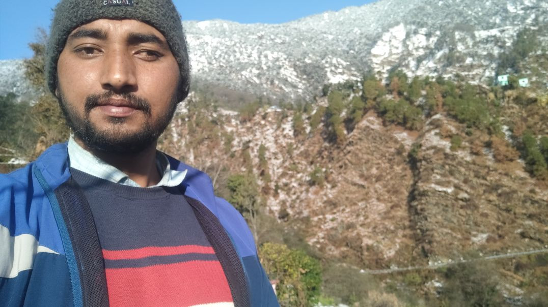 ⁣पहाड़ों में बर्फबारी 🙏🏔️🥶🥰