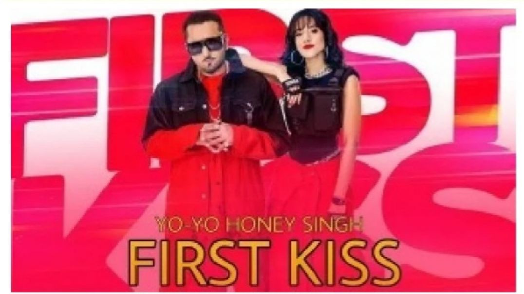 ⁣Pyar Ki Pehli First Kiss