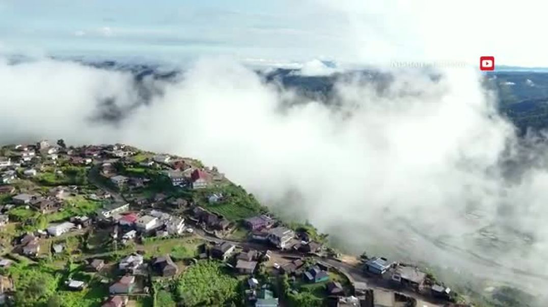 Unseen_Meghalaya_in_monsoon___A_village_above_clouds___Nishant_Parmar___Dheeraj
