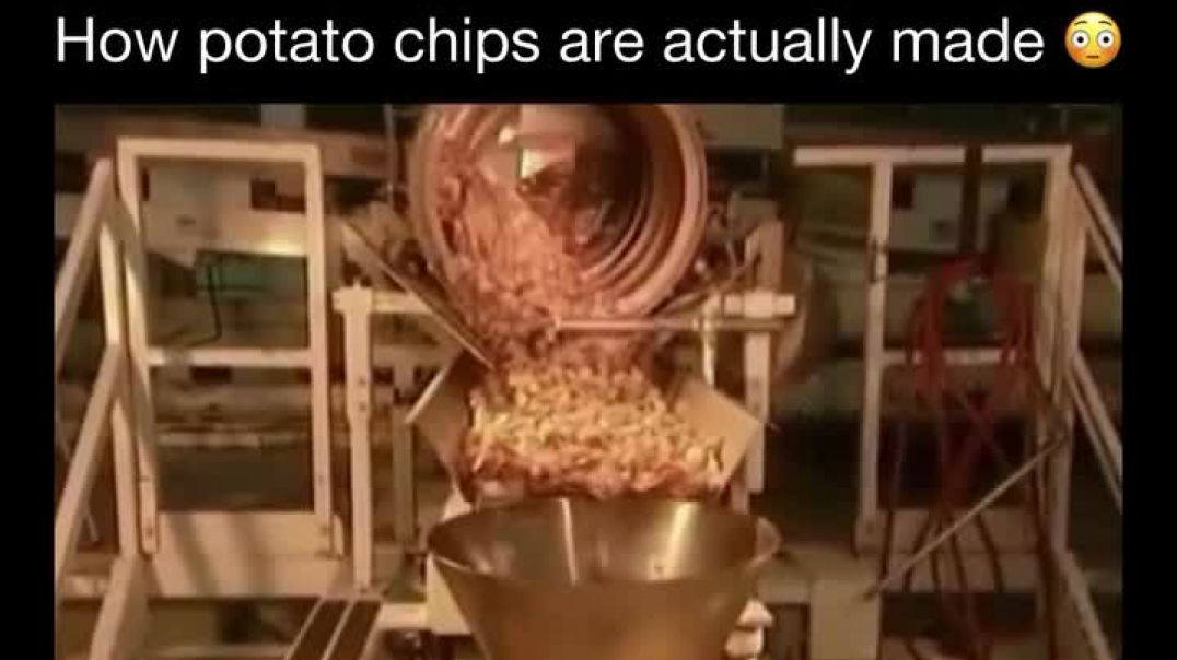 ⁣How patato chips are made in factory 🏭