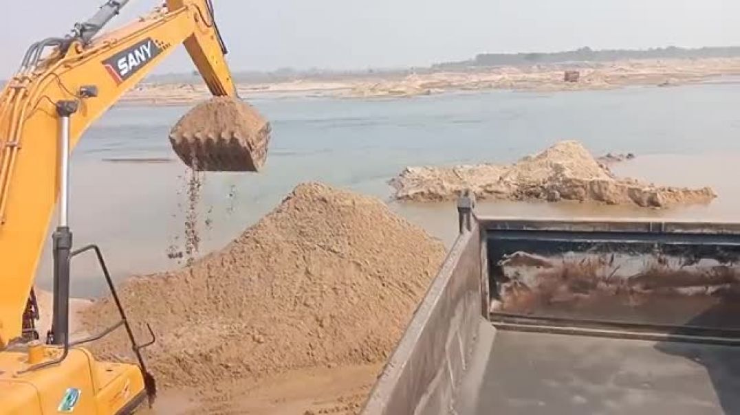 ⁣_Video _ बिहार बालू माफिया _Tuntun_Yadav _ _kajal_raj _ Bihar Balu mafiya_ New Bhojpuri Song 2024(36