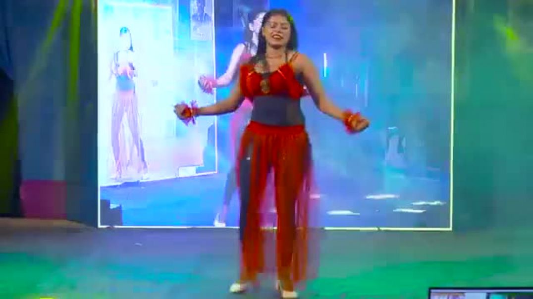 ⁣Rangeela Re Song Dance
