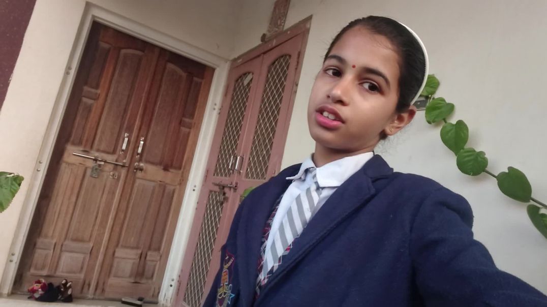 ⁣Bacchon ki duniya