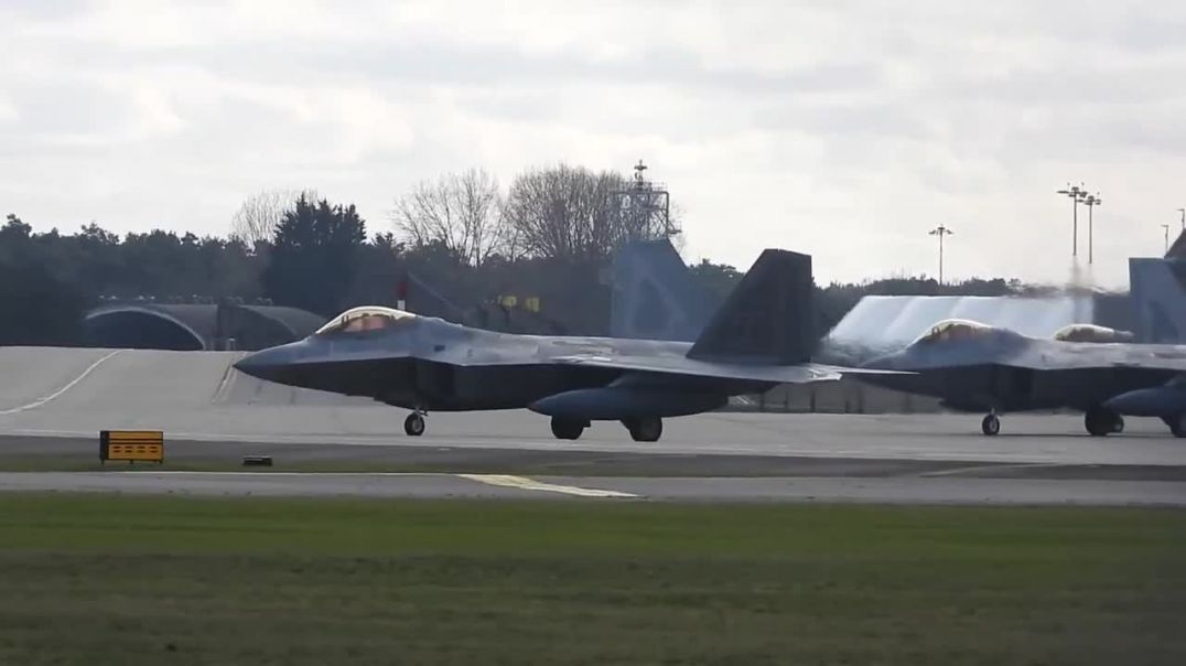 ⁣F-22 Raptor Take off stock