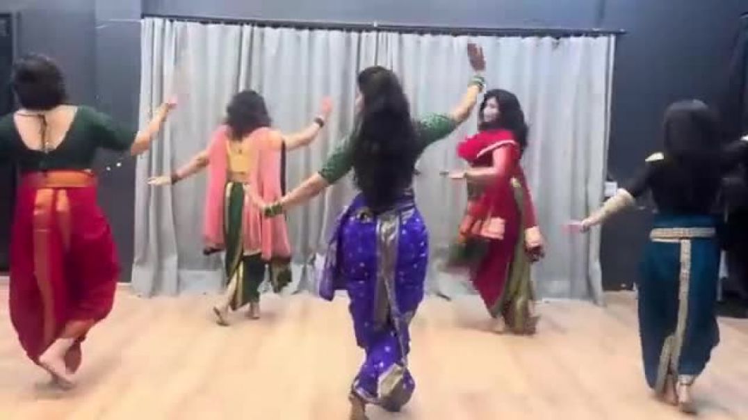 ⁣Gori Hai Kalaiyan Group Dance DJ