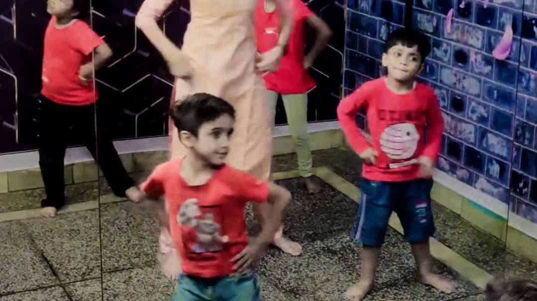 ⁣Matak chalungi full video dance