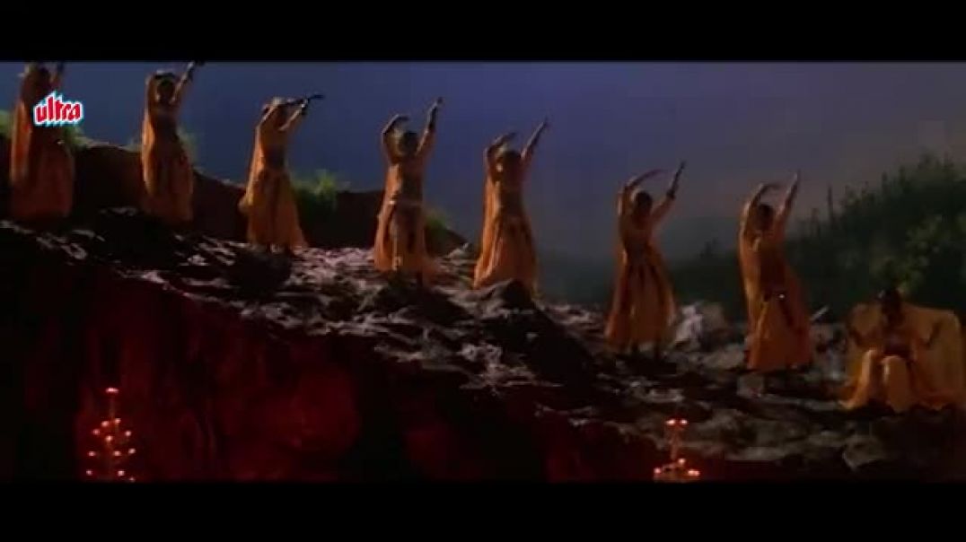 Yeh_Chand_Koi_Deewana_Hai_Full_Song_Hindi_4K___Alka_Yagnik___Mamta_Kulkarni___Chhupa_Rustam__2001_(3