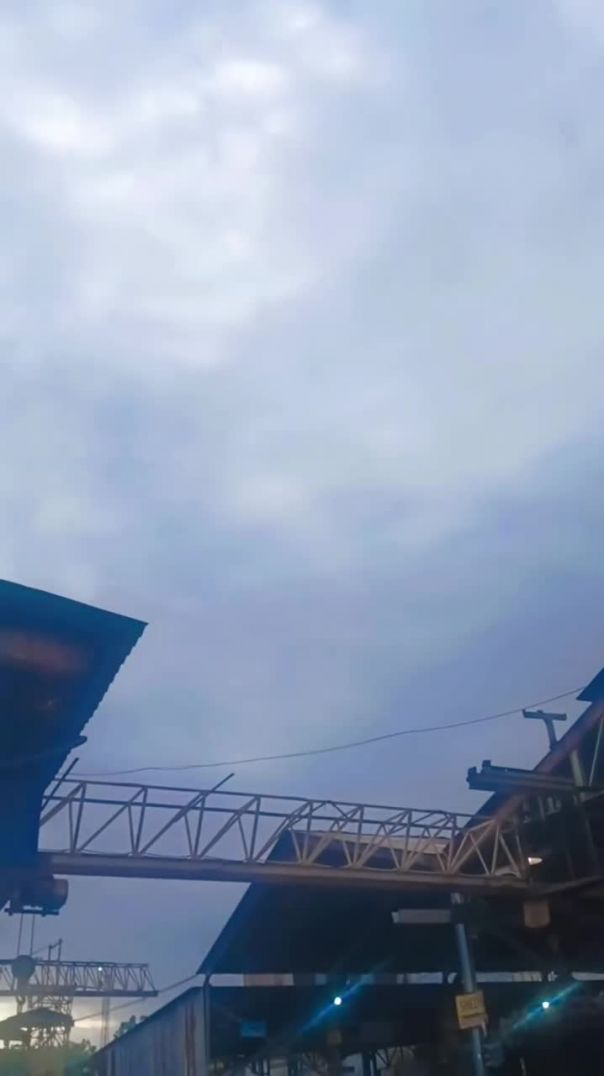 दोस्तों आप वीडियो देखो मेरे चैनल को फॉलोकरो