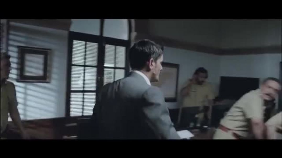 Rajya_Ke_Saare_Corrupt_Police_Wale_Ki_Jaan_Khatre_Mein___Akshay_Kumar___Gabbar___Action_Movie_Scene)