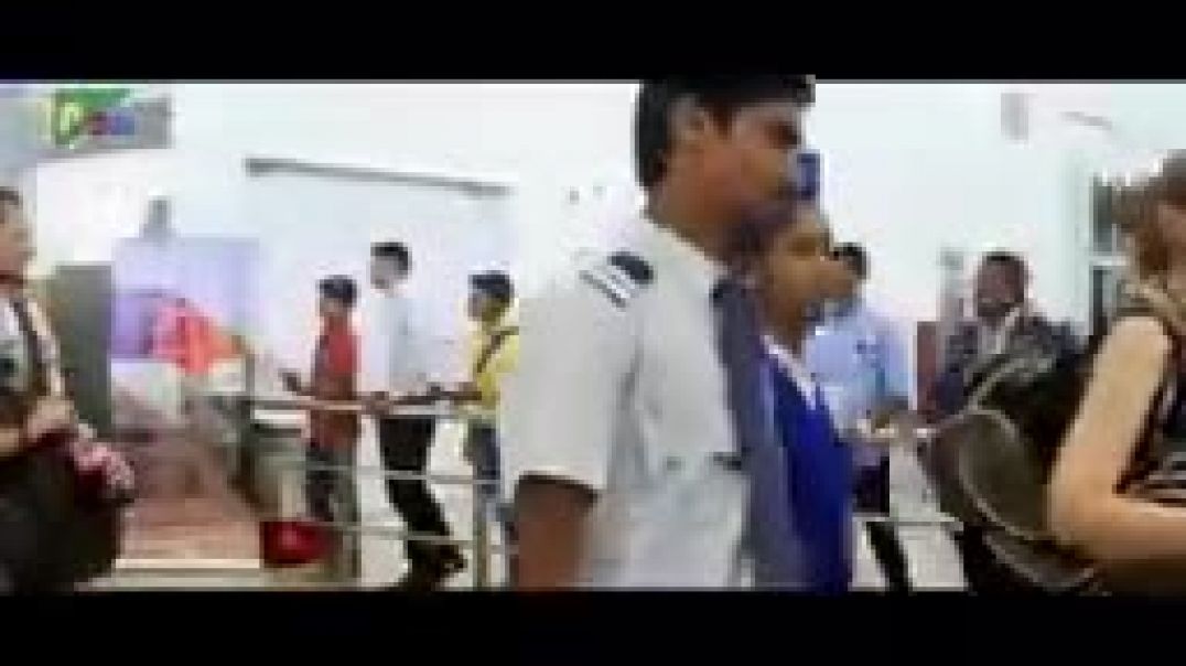 अंग्रज़ी_हिंदी_के_तालमाल_के_लिए_अक्षय_ने_रखा_एक_ट्रांसलेटर_-_Akshay_Kumar,_Lara,_Amy_-Singh_Is_Bliing