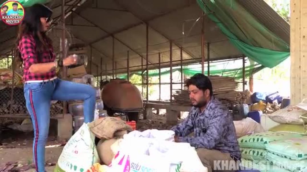 छोटू_को_लेकर_गुंडि_फरार___CHOTU_ko_Lekar_GUNDI_Farar___Khandesh_Hindi_Comedy___Chotu_Comedy_Video(36