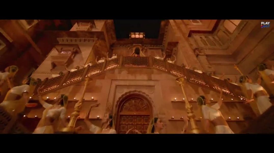 ⁣Bol Kaffara Kya Hoga - Ek Deewane Ki Deewaniyat _ Harshvardhan_ Sonam _ Chetas_ Neha_ Farhan_ Lijo(7