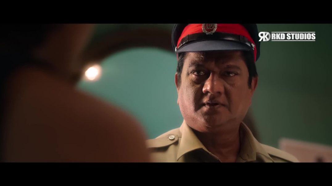 ⁣देखिये कैसे DSP सत्या ने इस बच्चे को इंसाफ दिलाया  Ram Pothineni Best Action Scene  The Warriorr_108