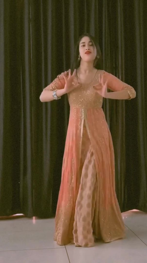 Romance 💕💕 Dance