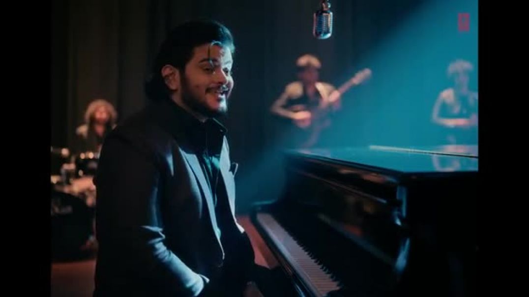 ⁣Vishal_Mishra_-_Kya_Bataun_Tujhe__Official_Music_Video____PAGALPAN(360p)