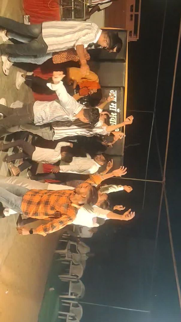 Yaar Bhaiyo ka Dance