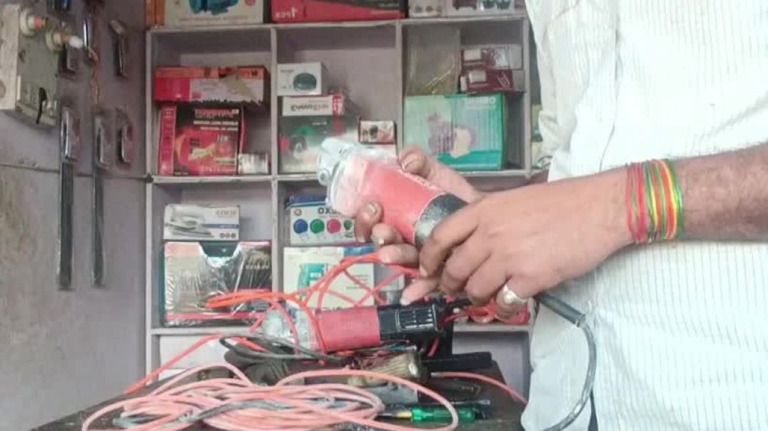 इलेक्ट्रॉनिक