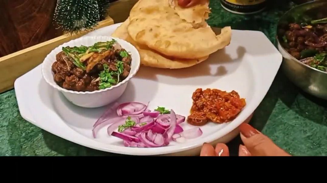⁣#famous Amritsar ke chhole bhature Ghar per banaen#