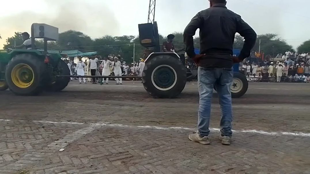 Sawraj_and_john_deere_touchan_mukabla_1080P