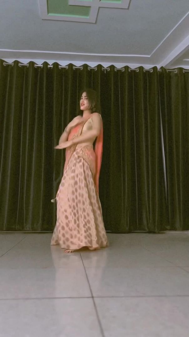 Romance 💕💕 Dance