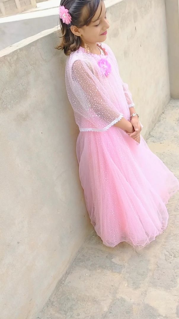 बच्ची का गज़ब डांस