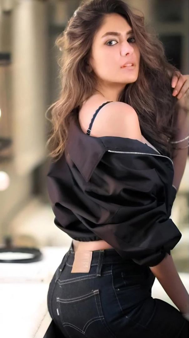 do_deevane_shaher_mein_movie_songs_#mrunalthakur_#love_#newsong(1080p)(1)