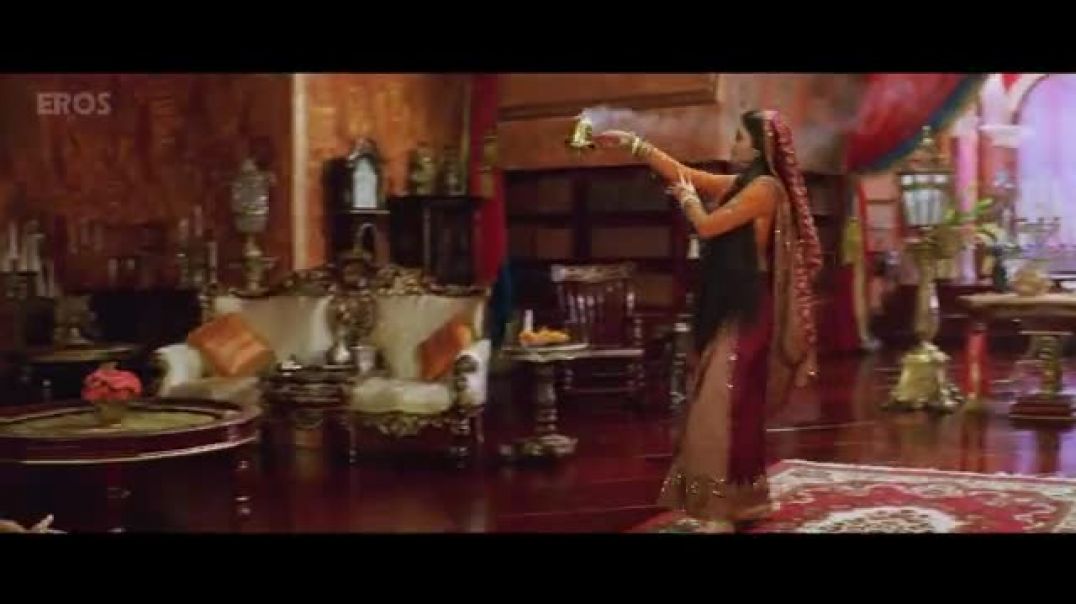 Hum_Aapko_Dev_Babu_Nahi_De_Sakte___Madhuri_vs_Aishwarya___Devdas_Iconic_Dialogue
