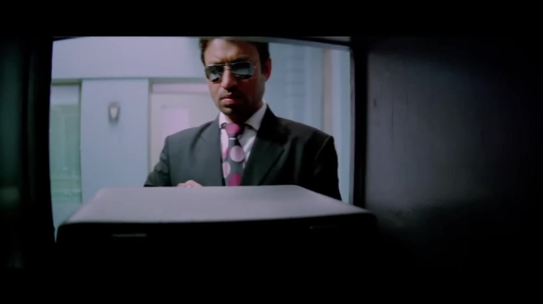 ⁣एक आदमी के साथ पूरी रात रहकर में बोर हो जाता हु _ The Killer Movie _ Emraan Has