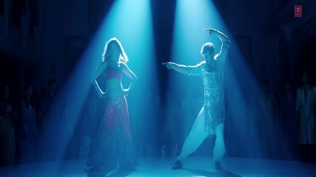 ⁣Dilliwali Girlfriend Full Song Yeh Jawaani Hai Deewani _ Ranbir Kapoor_ Deepika Padukone _ Pritam(10