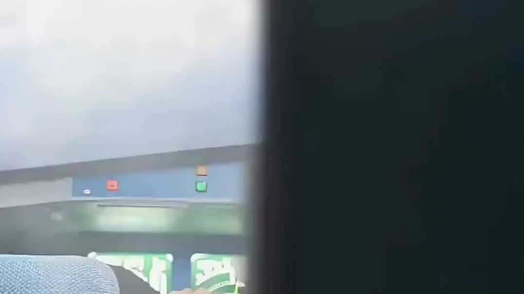 ⁣✈️ 30 Seconds to Crash! Little Girl Saves the Plane 😱🔥 #shorts #cdrama #kdrama​