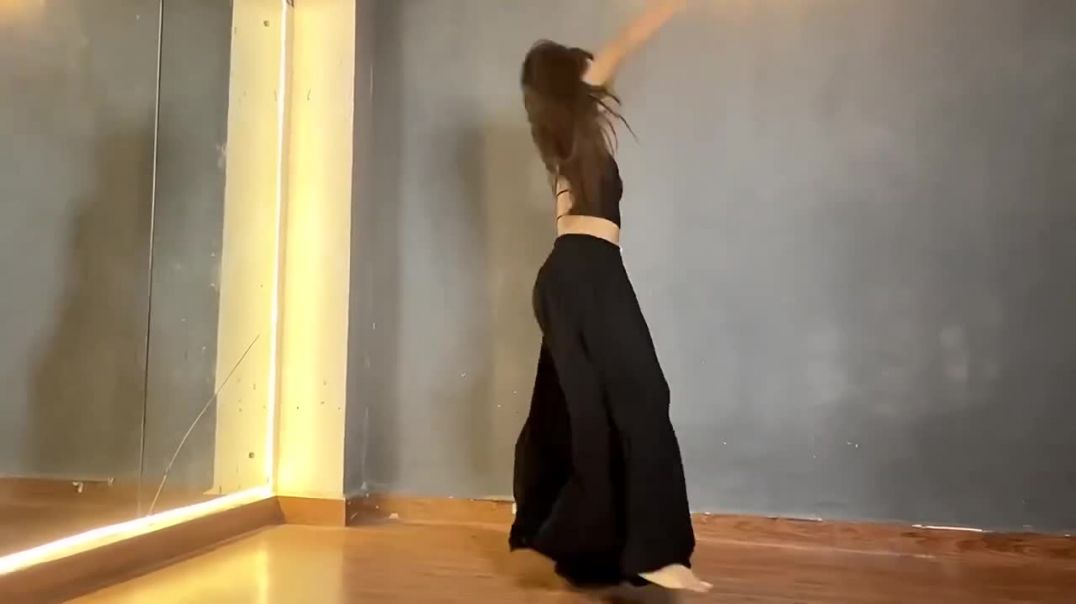 ⁣Simple Baby Dance