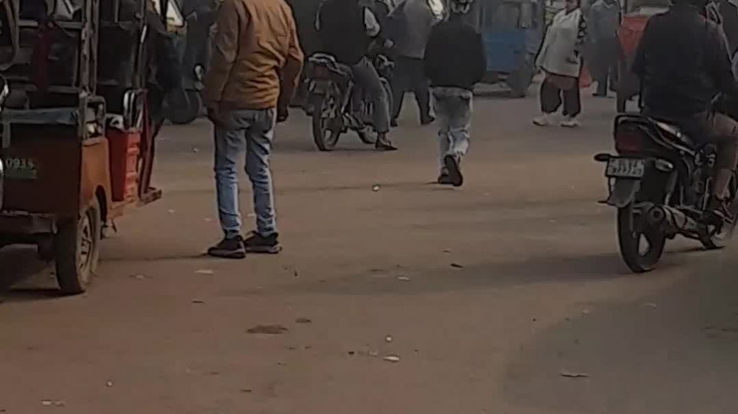 ⁣#ऐसी ट्रैफिक पुलिस नही चाहिए # 🇮🇳#