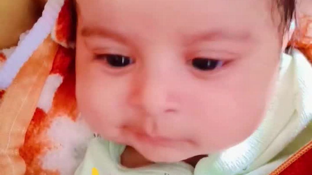 ⁣मेरा बेटा दूध के लिए लड़ाई कर रहा है