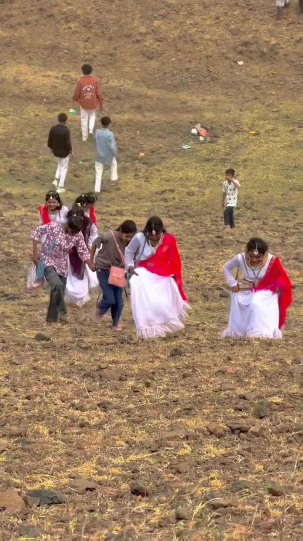 अपू_हाते_हाते_फ़रवू_मेरा_दोस्त