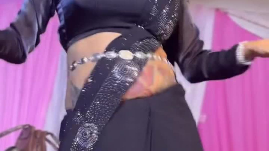 ⁣£€$¢भोजपुरी डांस होठों पर मुस्कुराहट है like share comment subscribe Kare